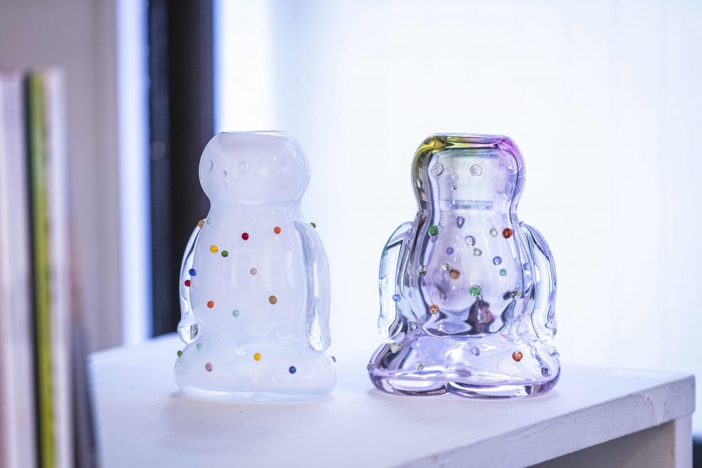 ancco : “Jello Ghost,” a glass work, and her first exhibition in 4 years